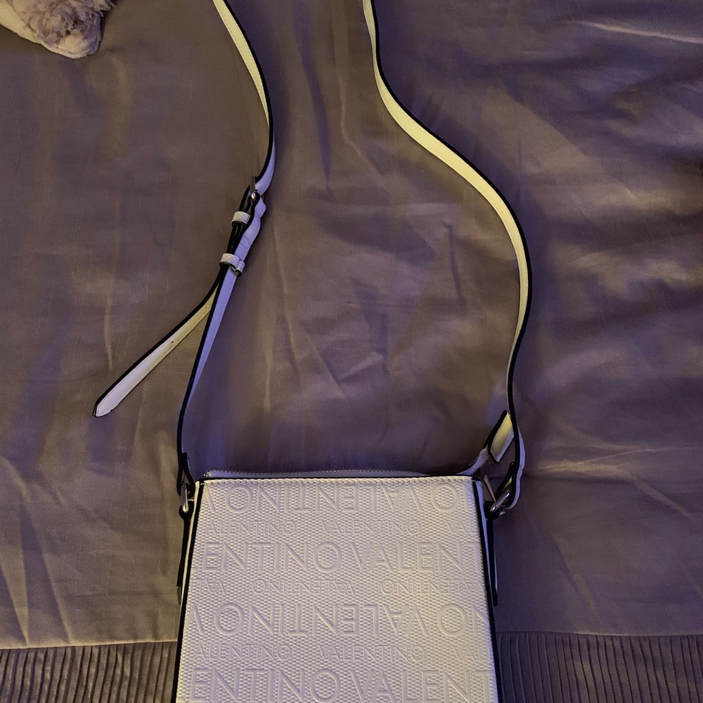 Designer Handbag - Picture 3 of 11
